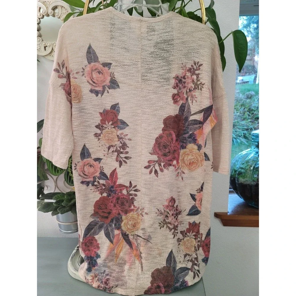 Live in the moment Woman's Floral Rose Boho Cardigan Size Small - Picture 8 of 13